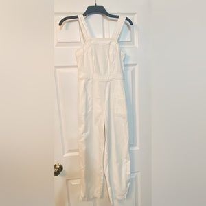 Sleeveless jumpsuit